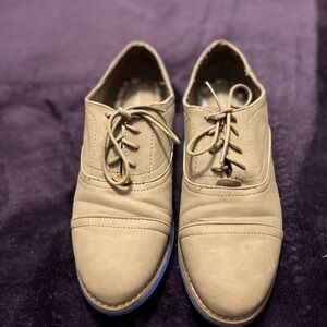Beige Lace-Up Oxford Shoes